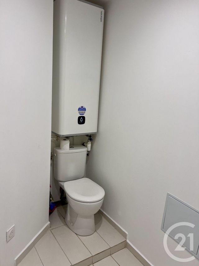 Appartement T2 à louer - 2 pièces - 49.92 m2 - MEZE - 34 - LANGUEDOC-ROUSSILLON - Century 21 Terre Du Sud