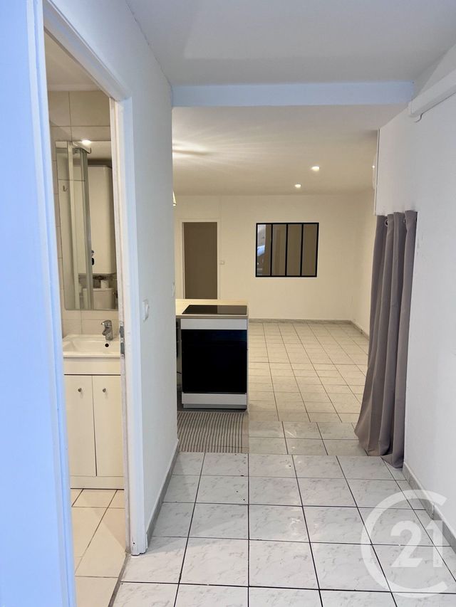 Appartement T2 à louer - 2 pièces - 49.92 m2 - MEZE - 34 - LANGUEDOC-ROUSSILLON - Century 21 Terre Du Sud