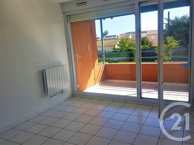 Appartement F2 à louer - 2 pièces - 31.03 m2 - PEROLS - 34 - LANGUEDOC-ROUSSILLON - Century 21 Terre Du Sud