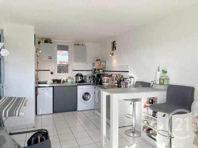 Appartement F2 à louer - 2 pièces - 31.03 m2 - PEROLS - 34 - LANGUEDOC-ROUSSILLON - Century 21 Terre Du Sud