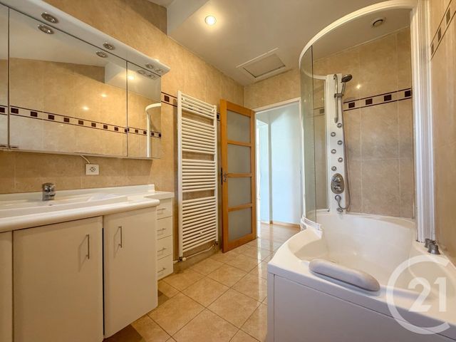 maison à louer - 5 pièces - 135.97 m2 - LATTES - 34 - LANGUEDOC-ROUSSILLON - Century 21 Terre Du Sud