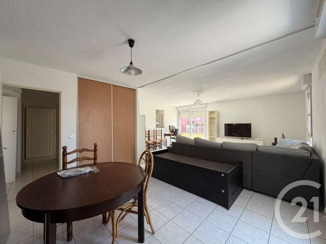 Appartement T3 à louer - 3 pièces - 90.07 m2 - LATTES - 34 - LANGUEDOC-ROUSSILLON - Century 21 Terre Du Sud